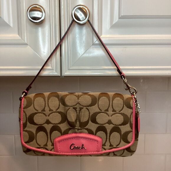 Coach Ashley Jacquard Signature "C" Logo Envelope Flap Mini Bag - Picture 1 of 16